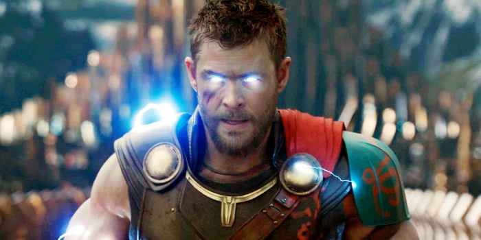 Thor-Ragnarok-Glowing-Eyes-Lightning